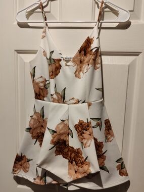 White Floral V-Neck Peplum Tank